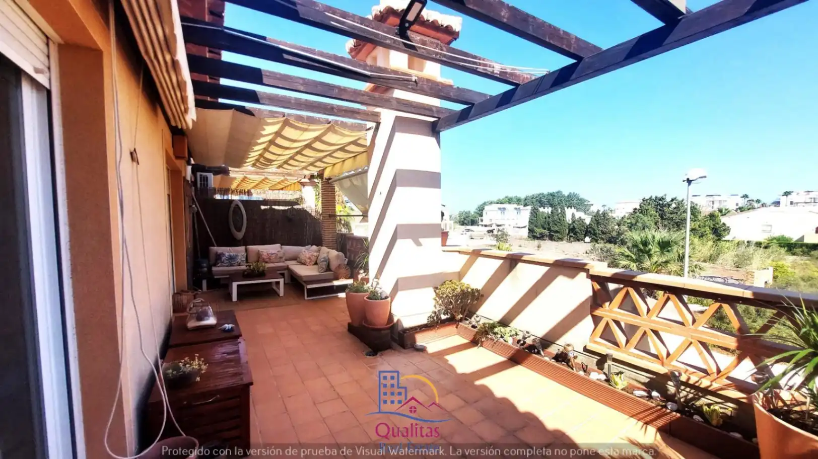 Terrasse von Dachboden zur Miete in Oliva mit Klimaanlage, Heizung und Privatgarten