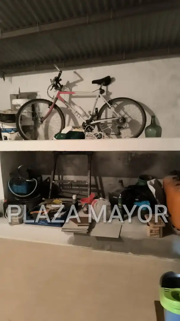 Houses for sale in Zarapicos  with Furnished