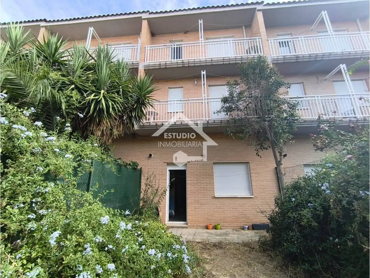 Exterior view of Houses for sale in Mendavia  with Heating, Private garden and Parquet flooring