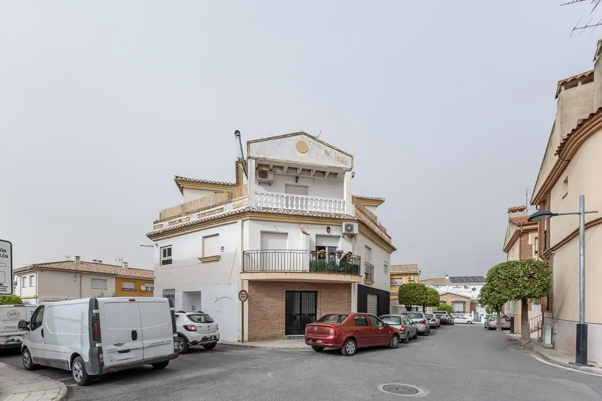 Vista exterior de Ático en venta en Las Gabias con Aire acondicionado, Calefacción y Terraza