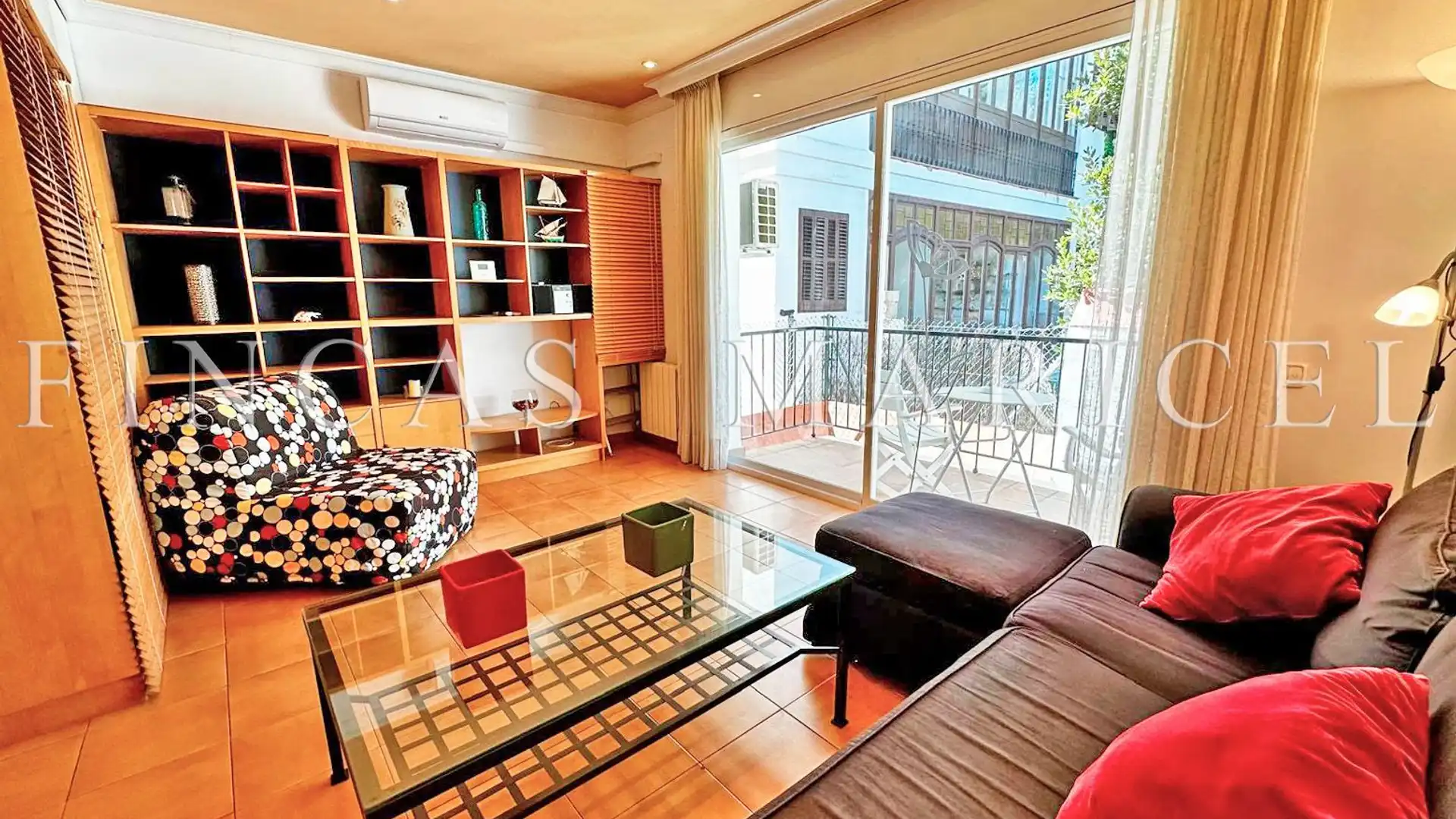 Sala de estar de Piso de alquiler en Sitges con Aire acondicionado, Calefacción y Terraza