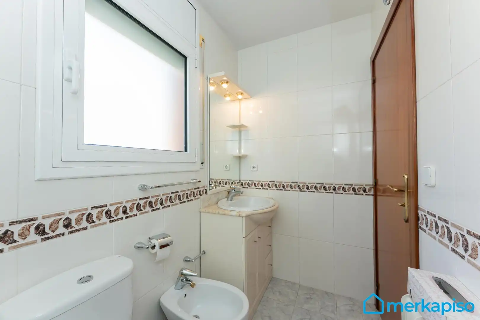 Baño de Casa adosada en venta en Viladecans con Calefacción, Jardín privado y Terraza