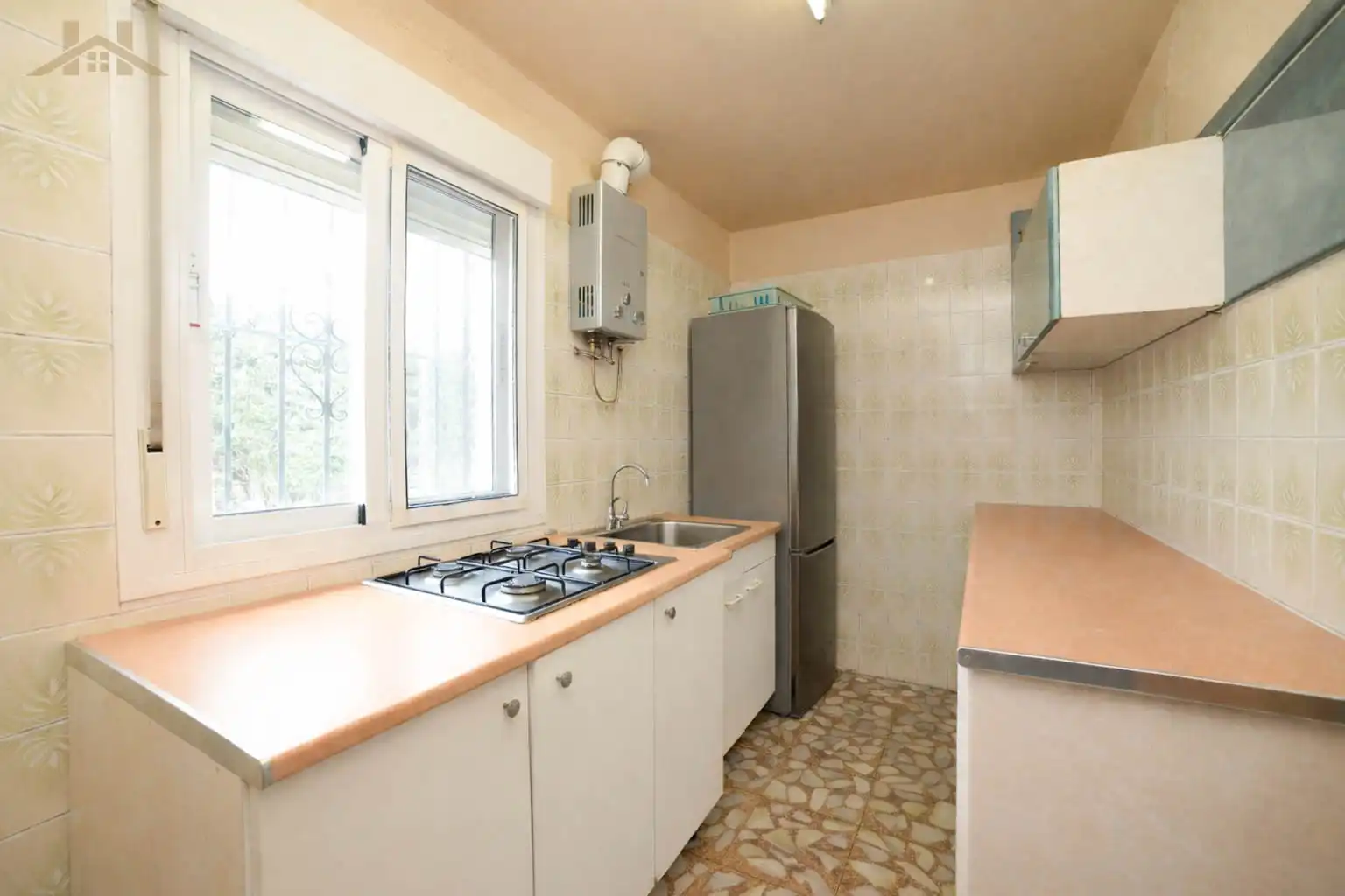 Cuina de Casa o xalet en venda en Mejorada del Campo amb Aire condicionat, Jardí privat i Piscina