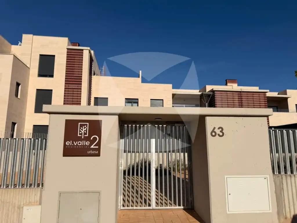 Vista exterior de Pis de lloguer en Badajoz amb Aire condicionat, Jardí privat i Terrassa