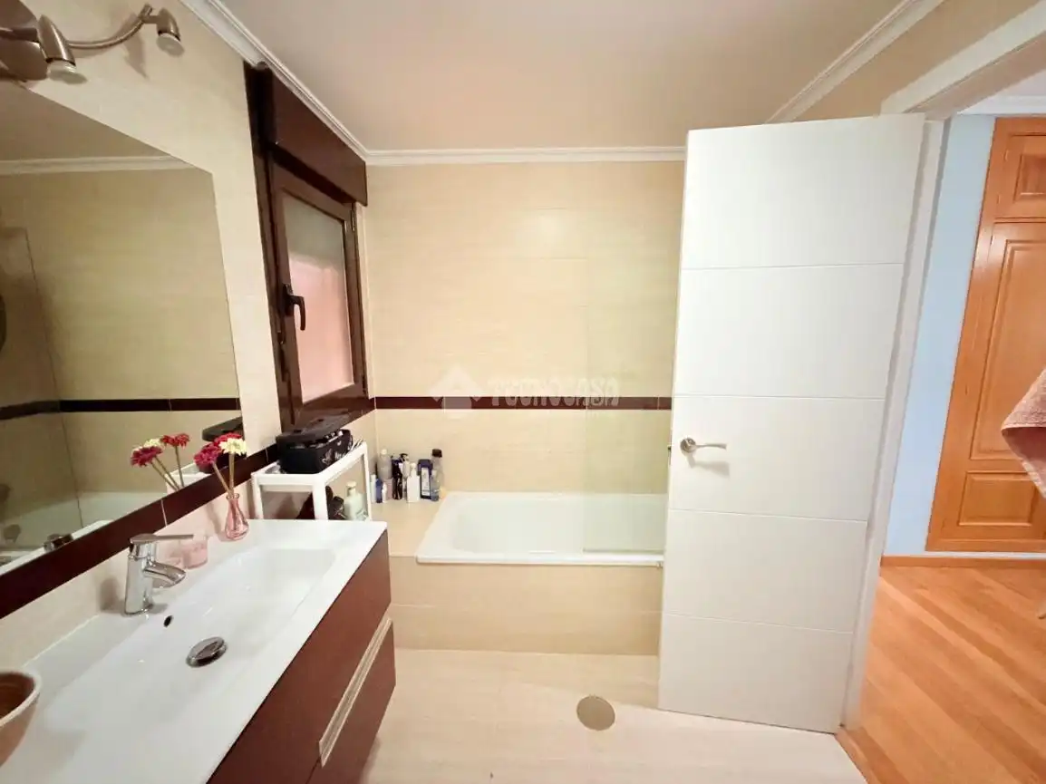 Baño de Piso en venta en Seseña con Aire acondicionado, Calefacción y Terraza