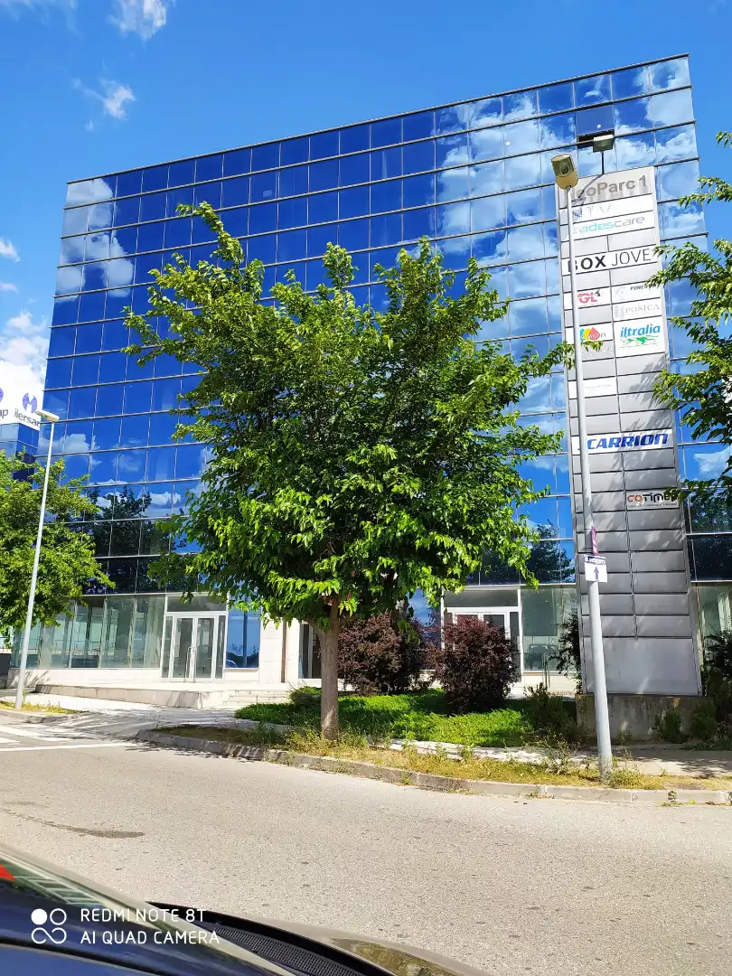 Außenansicht von Büro zur Miete in Lleida mit Klimaanlage und Heizung