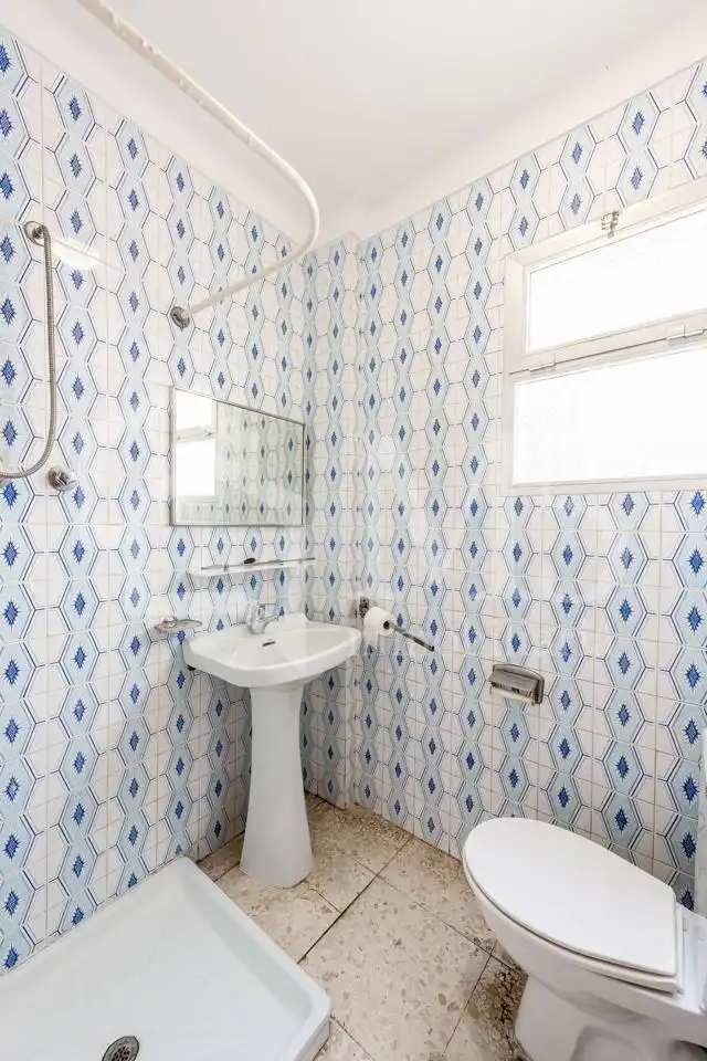 Baño de Piso en venta en Vélez-Málaga con Terraza y Amueblado