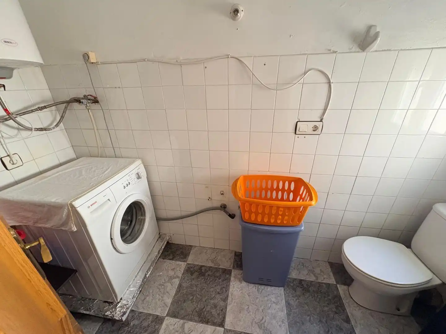 Badezimmer von Wohnung zum Verkauf in Almansa mit Heizung, Terrasse und Abstellraum