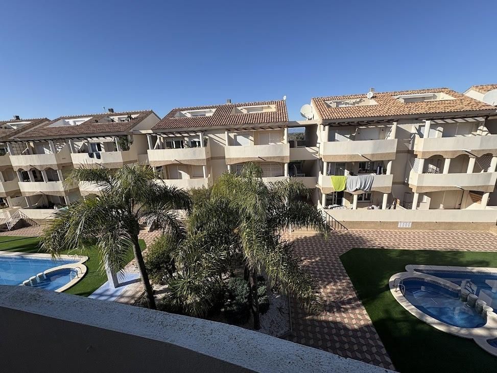 Vista exterior de Dúplex en venda en Vinaròs amb Aire condicionat, Jardí privat i Terrassa