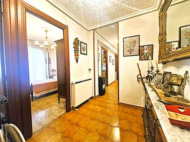 Flat with balcony for sale in Paseo de la Libertad