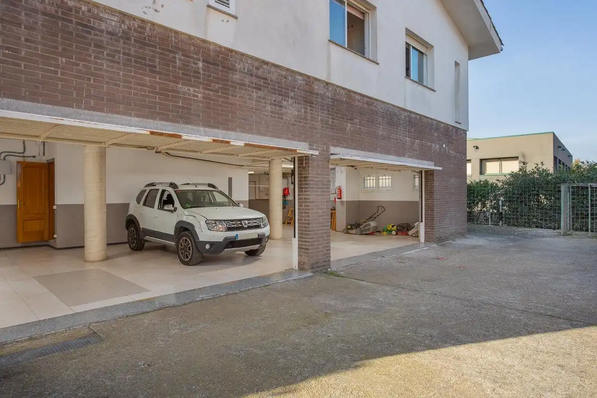 Aparcament de Casa o xalet en venda en Fornells de la Selva amb Aire condicionat, Calefacció i Jardí privat