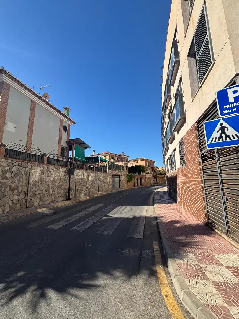 Vista exterior de Apartamento de alquiler en Cájar con Aire acondicionado, Calefacción y Amueblado