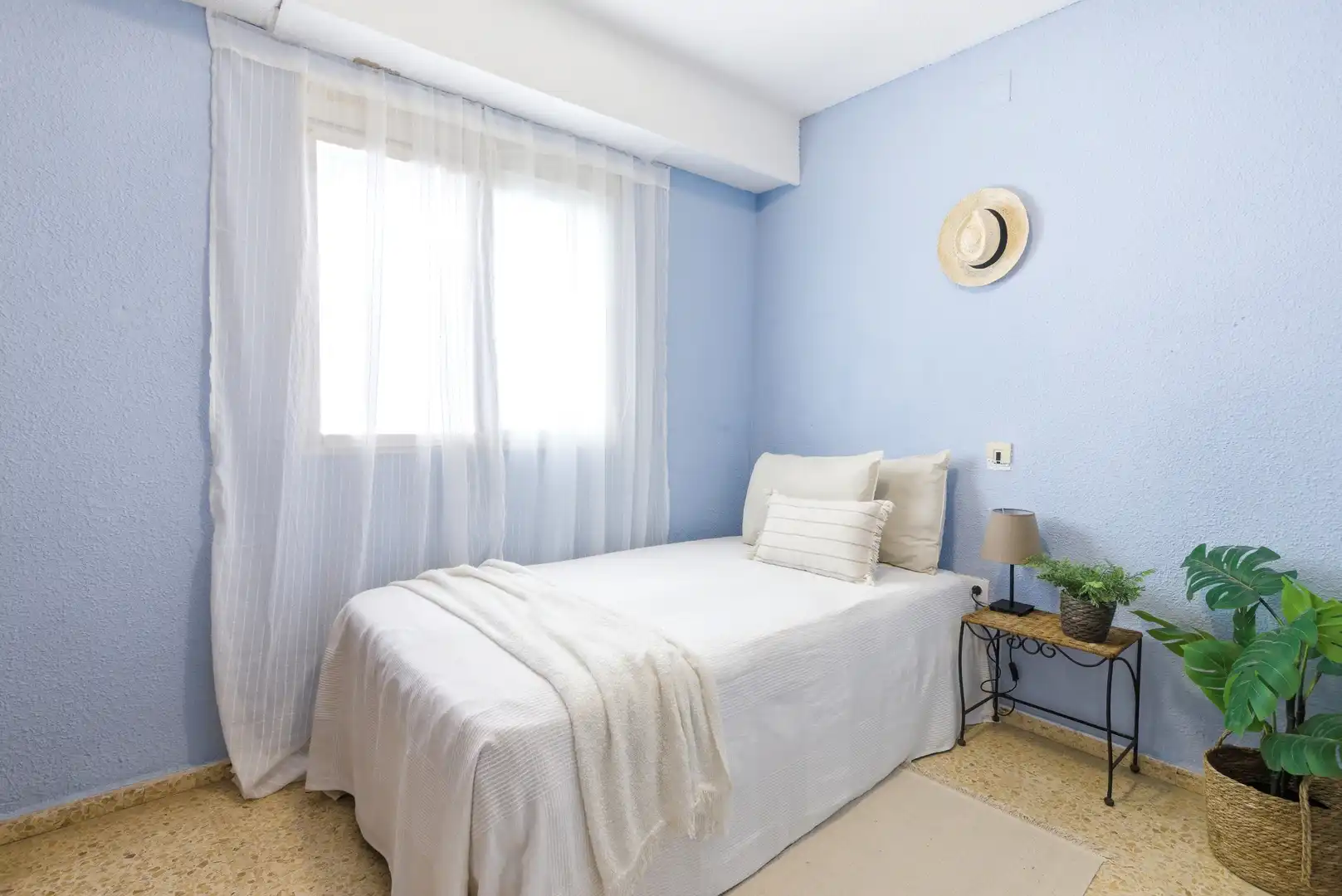 Habitación de Piso en venta en Serra con Aire acondicionado, Trastero y Horno