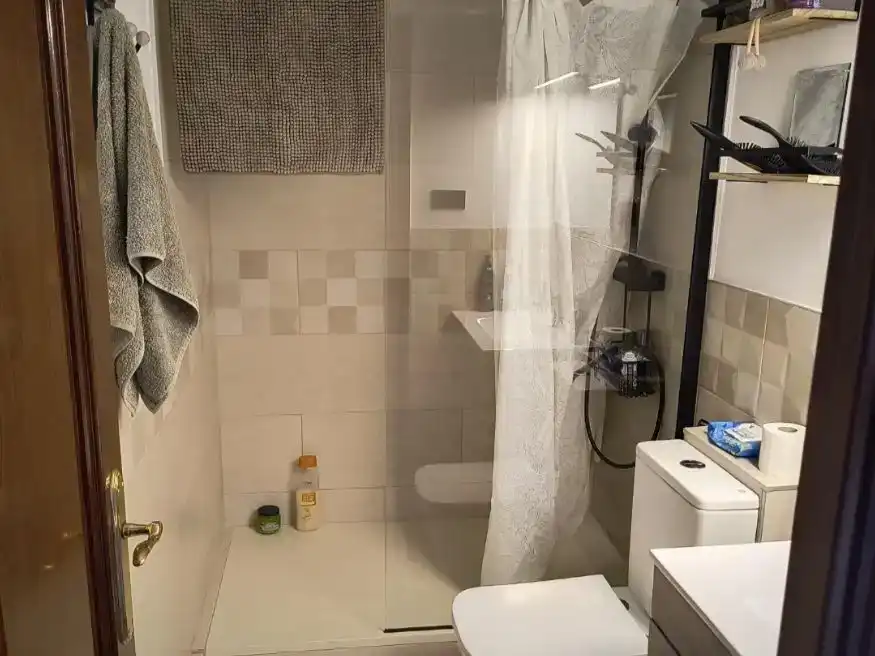 Room in Carrer d'Aribau, 26, Mercat