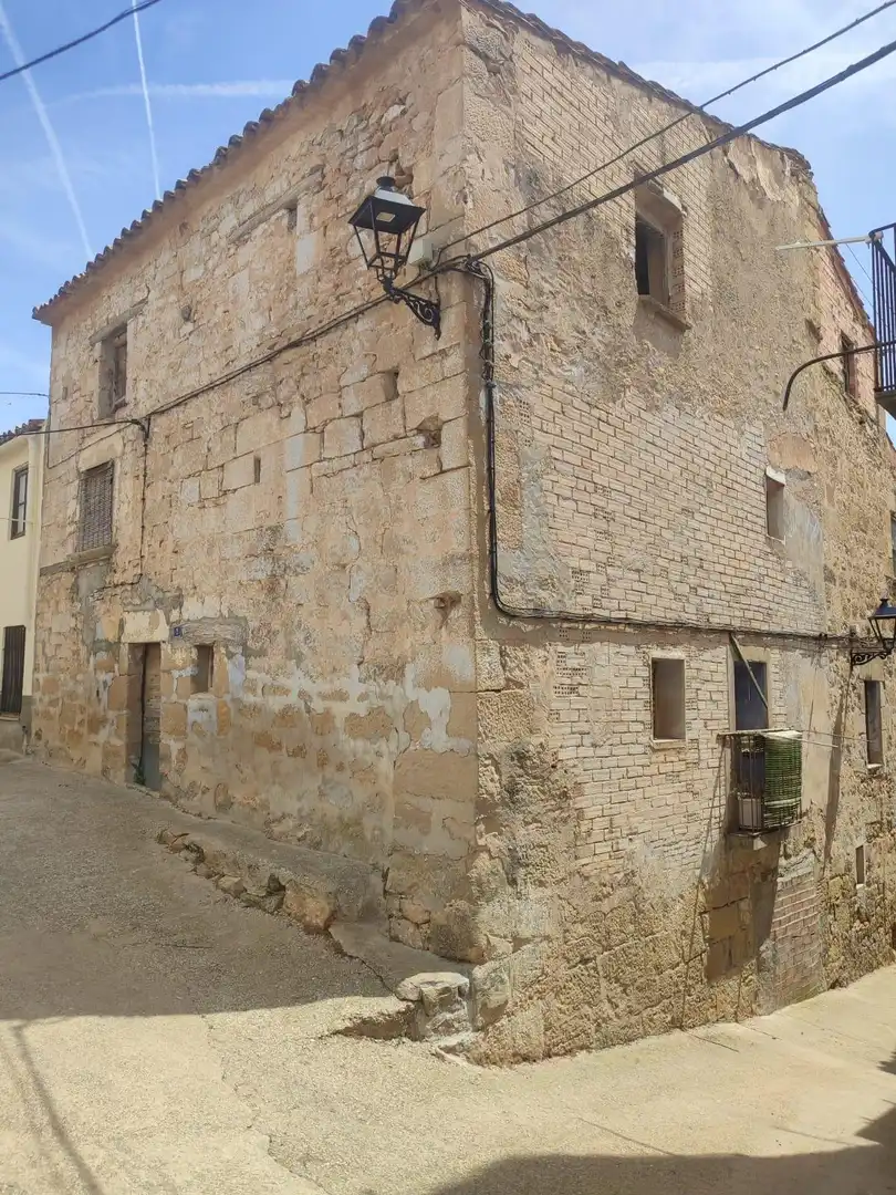 Casa rústica amb terrassa en venda a Mazaleón