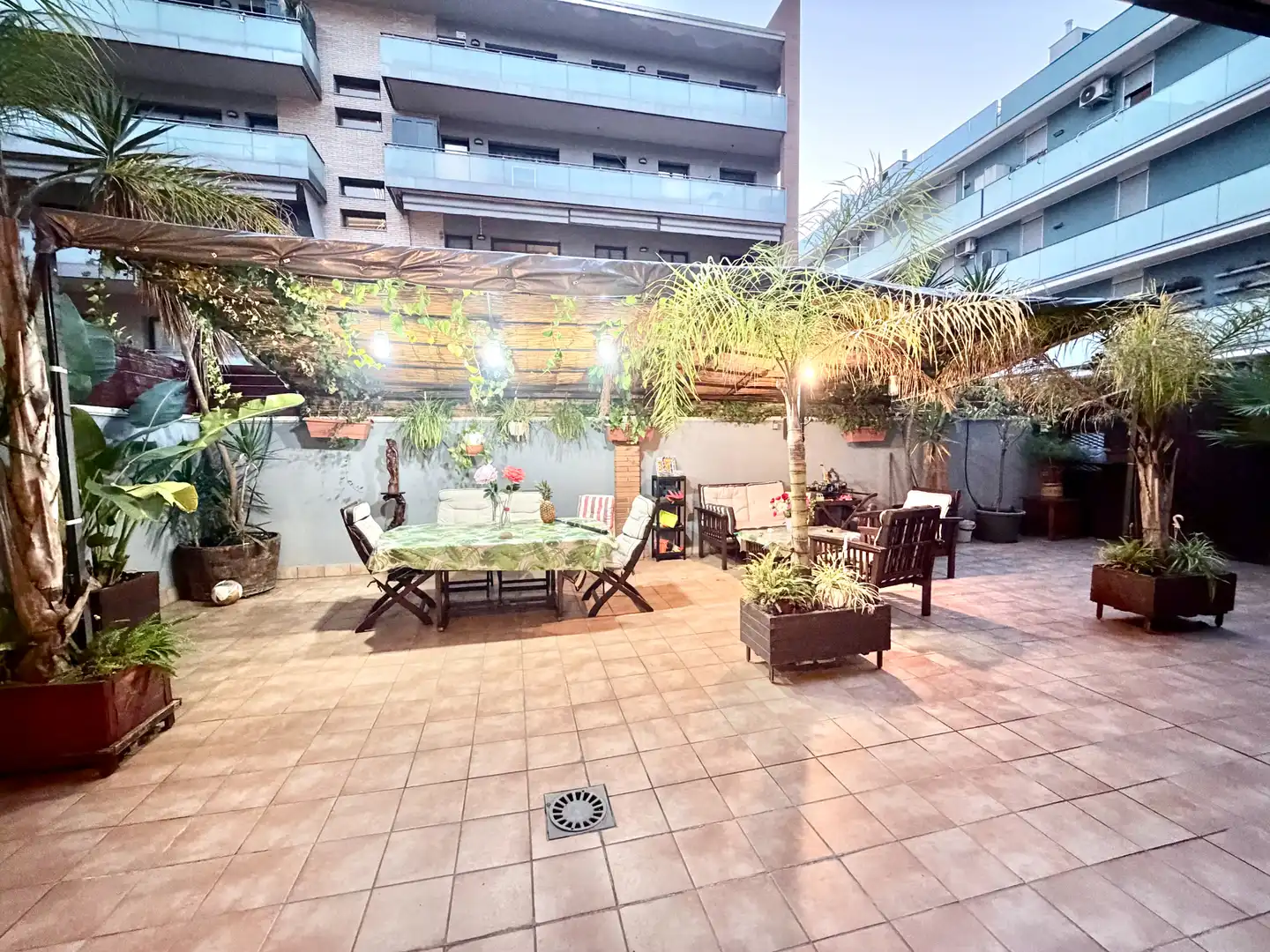 Terrace of Ground floor for sale in Badalona  with Air Conditioner, Heating and Private garden