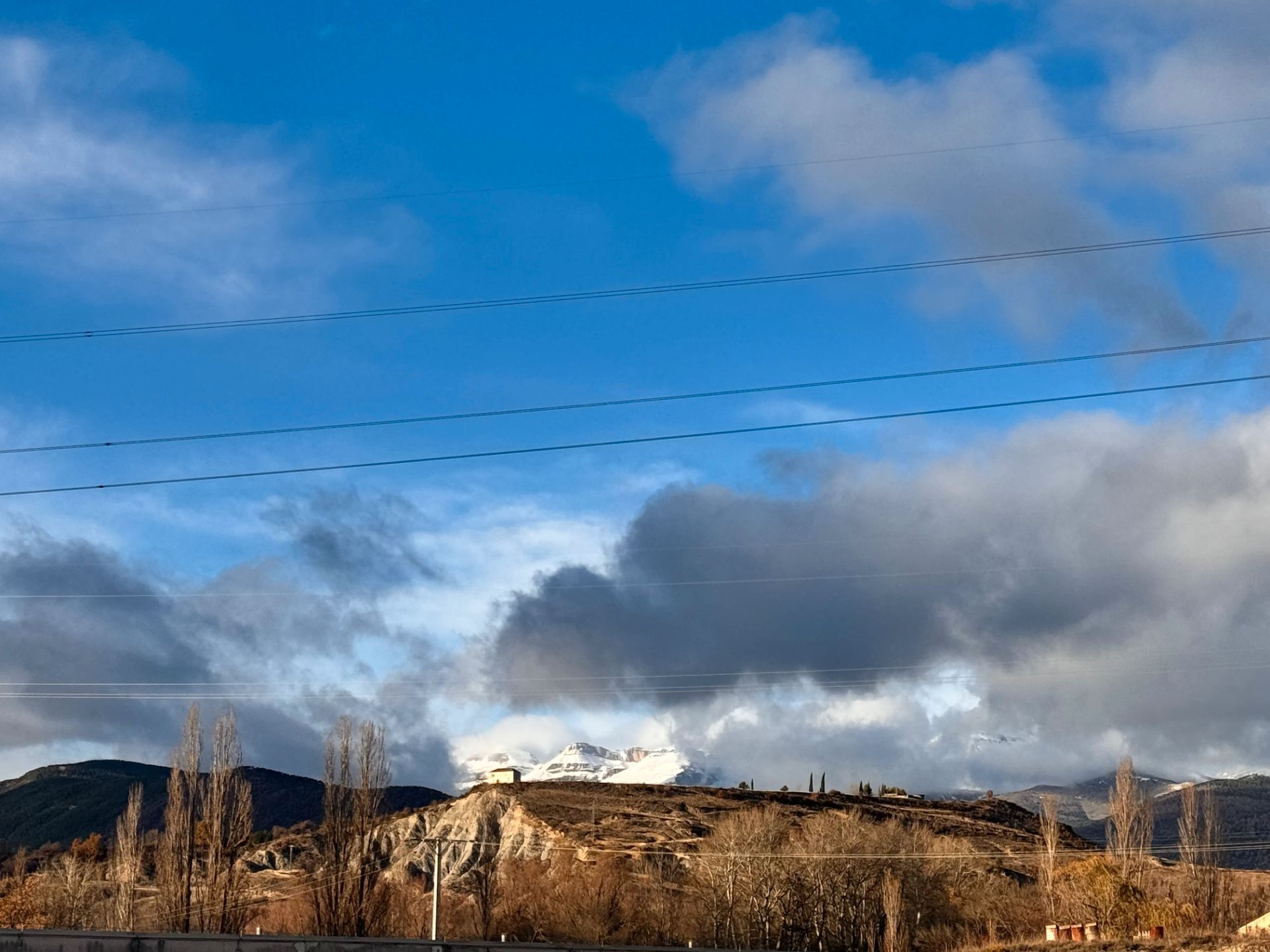 Vista exterior de Apartament en venda en Sabiñánigo amb Calefacció, Terrassa i Traster