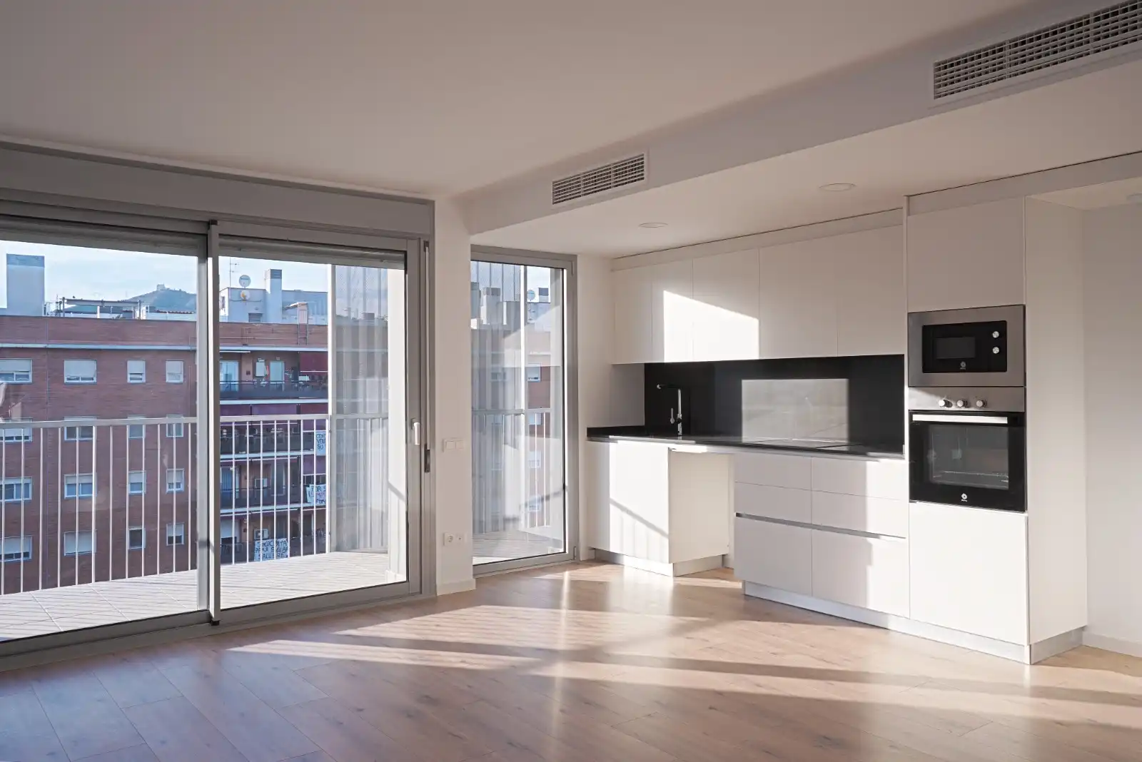 Cocina de Dúplex en venta en Viladecans con Aire acondicionado, Calefacción y Jardín privado