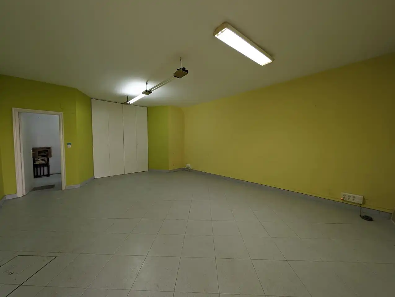 Local comercial en venta en Iparragirre Kalea, imagen 5