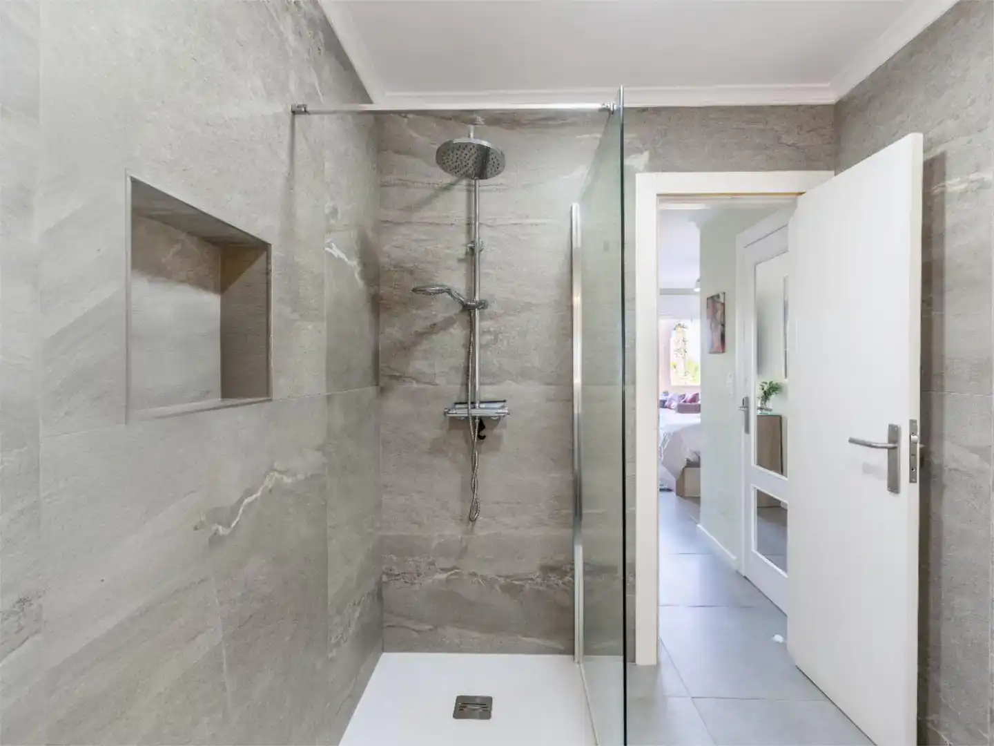 Baño de Piso en venta en Garrucha con Aire acondicionado, Jardín privado y Trastero