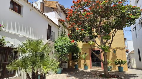 Foto 2 de Casa adosada en venta en Centro, Estepona