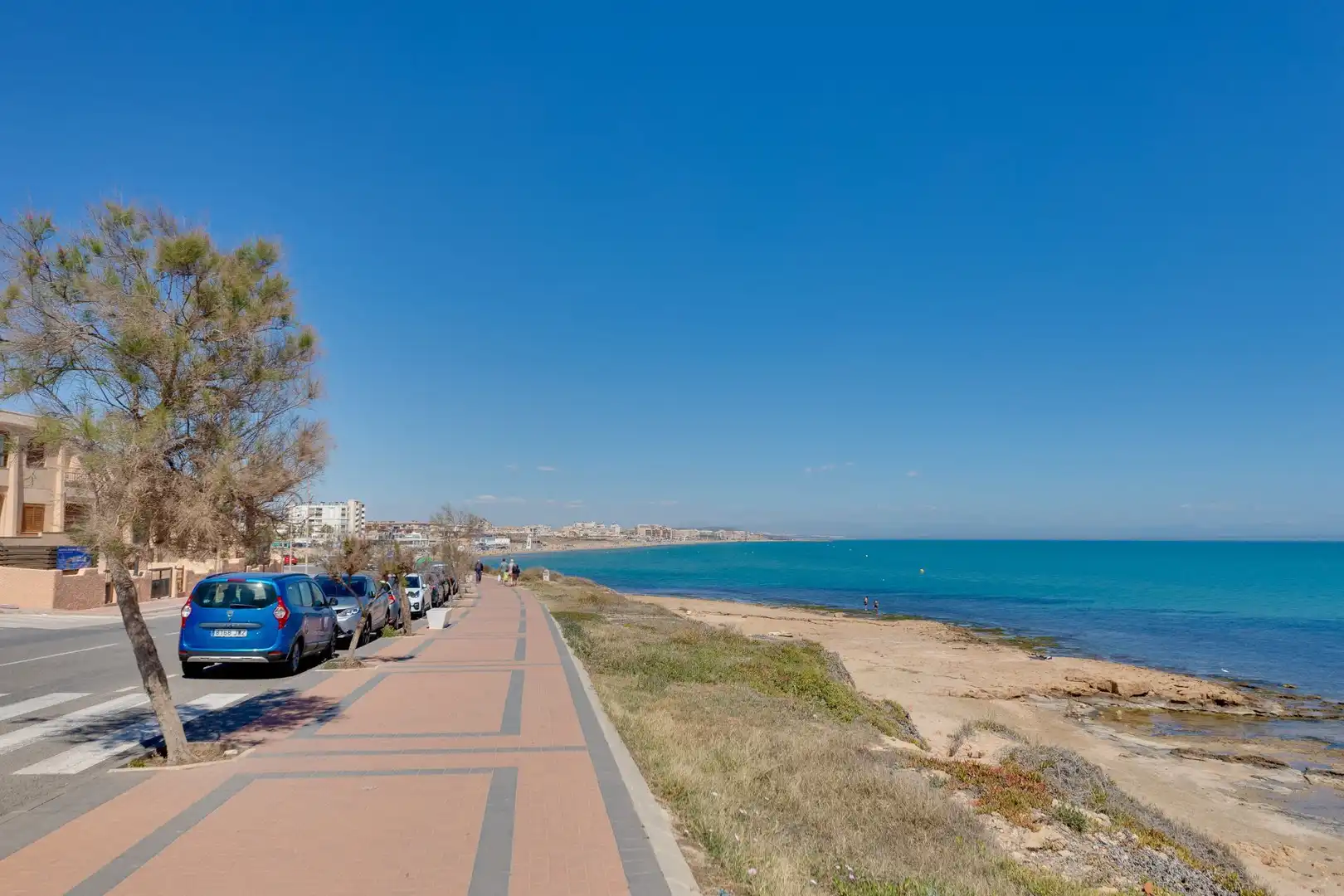 Vista exterior de Casa adosada en venta en Torrevieja con Aire acondicionado, Jardín privado y Terraza
