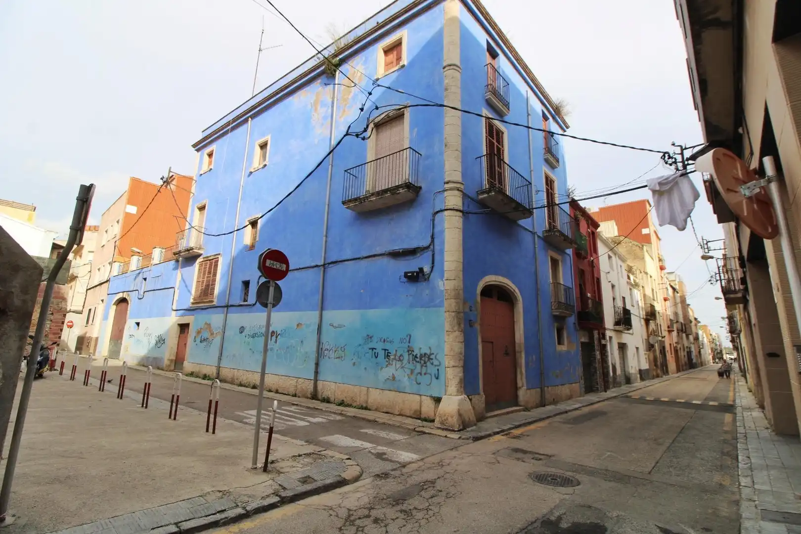 Exterior view of Houses for sale in El Vendrell  with Terrace