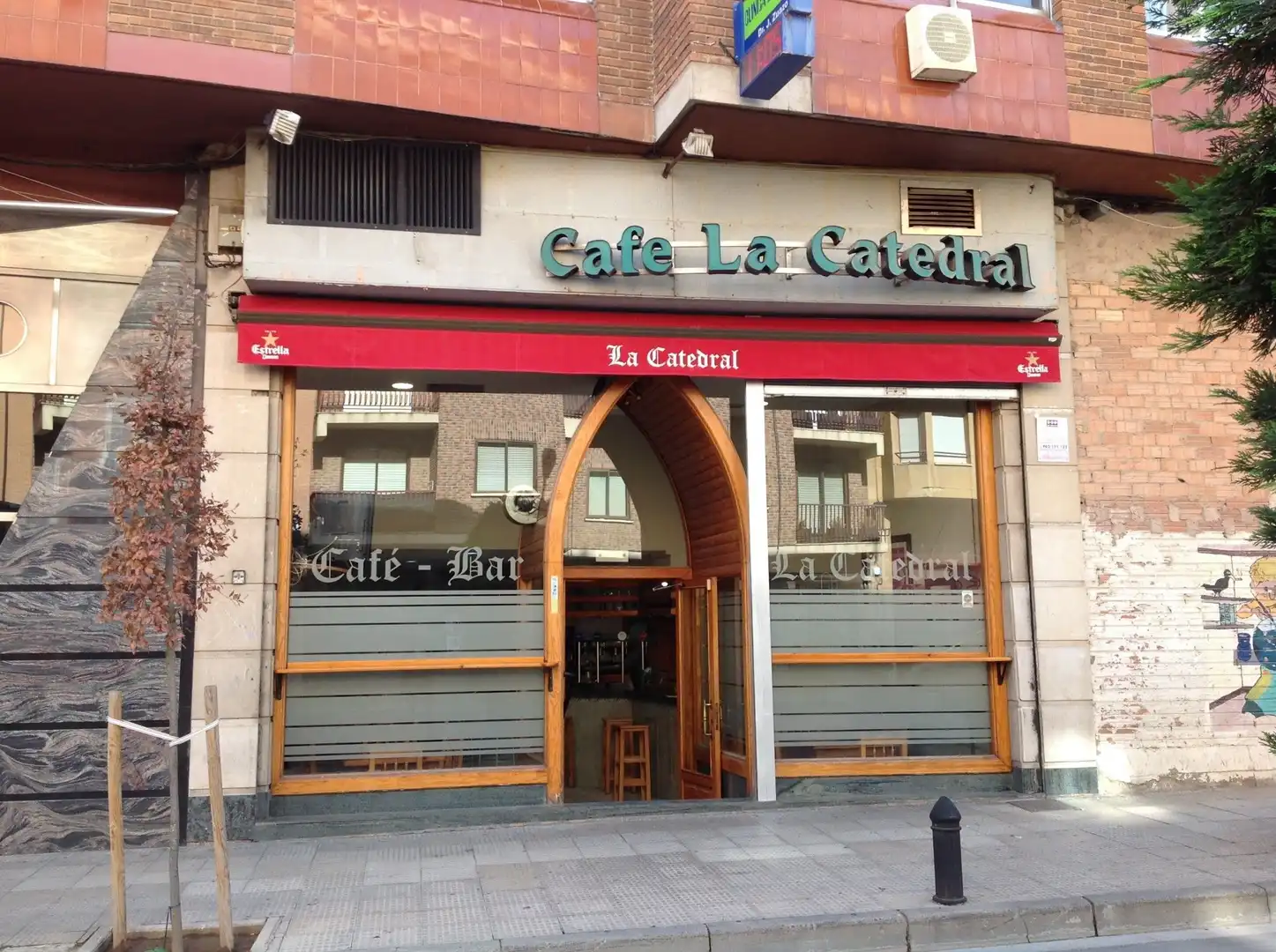 Local comercial en venda a Calle San Jerónimo Hermosilla