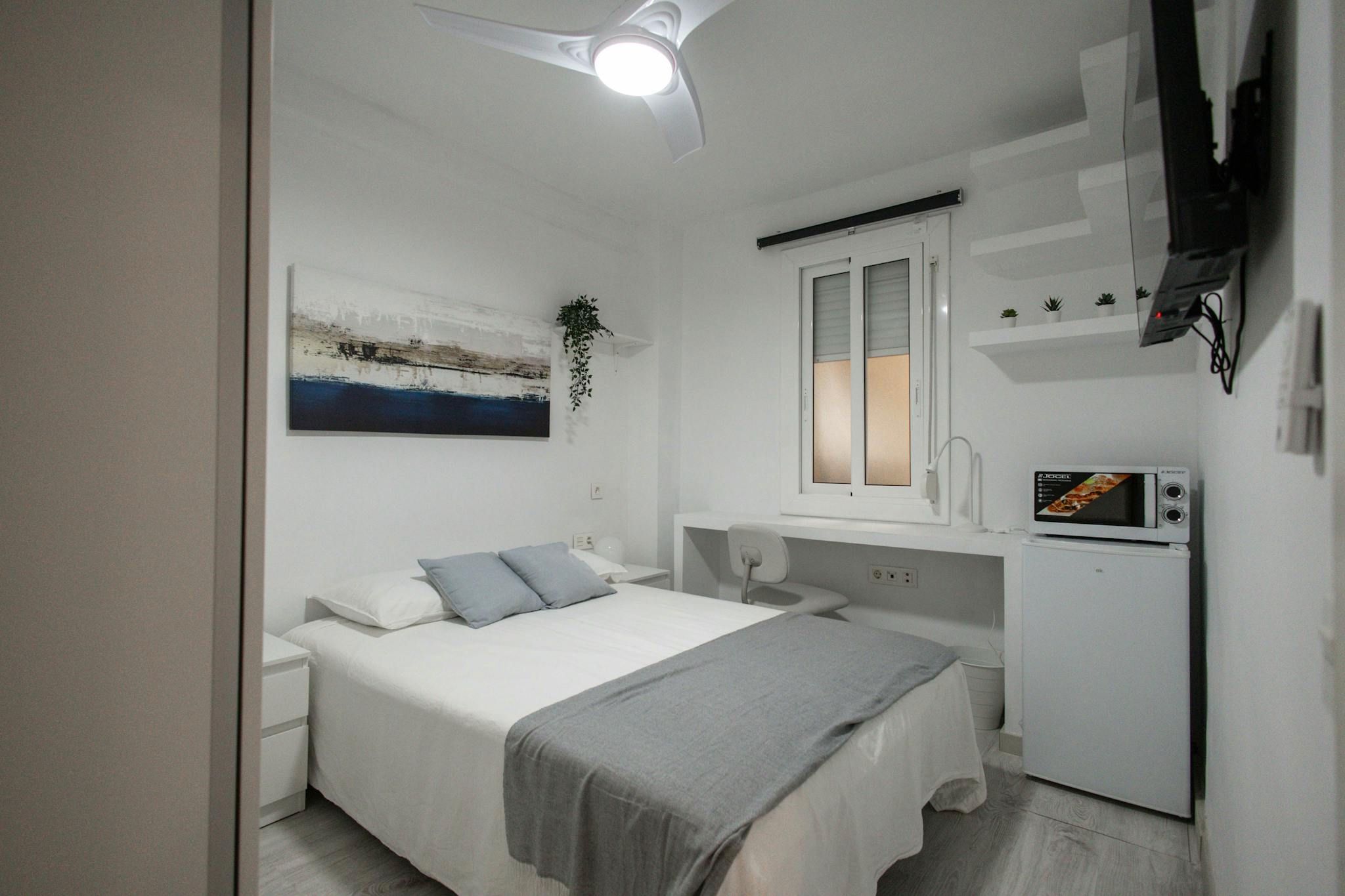 Flat to share in N/A, Sagnier - Plaça de Catalunya