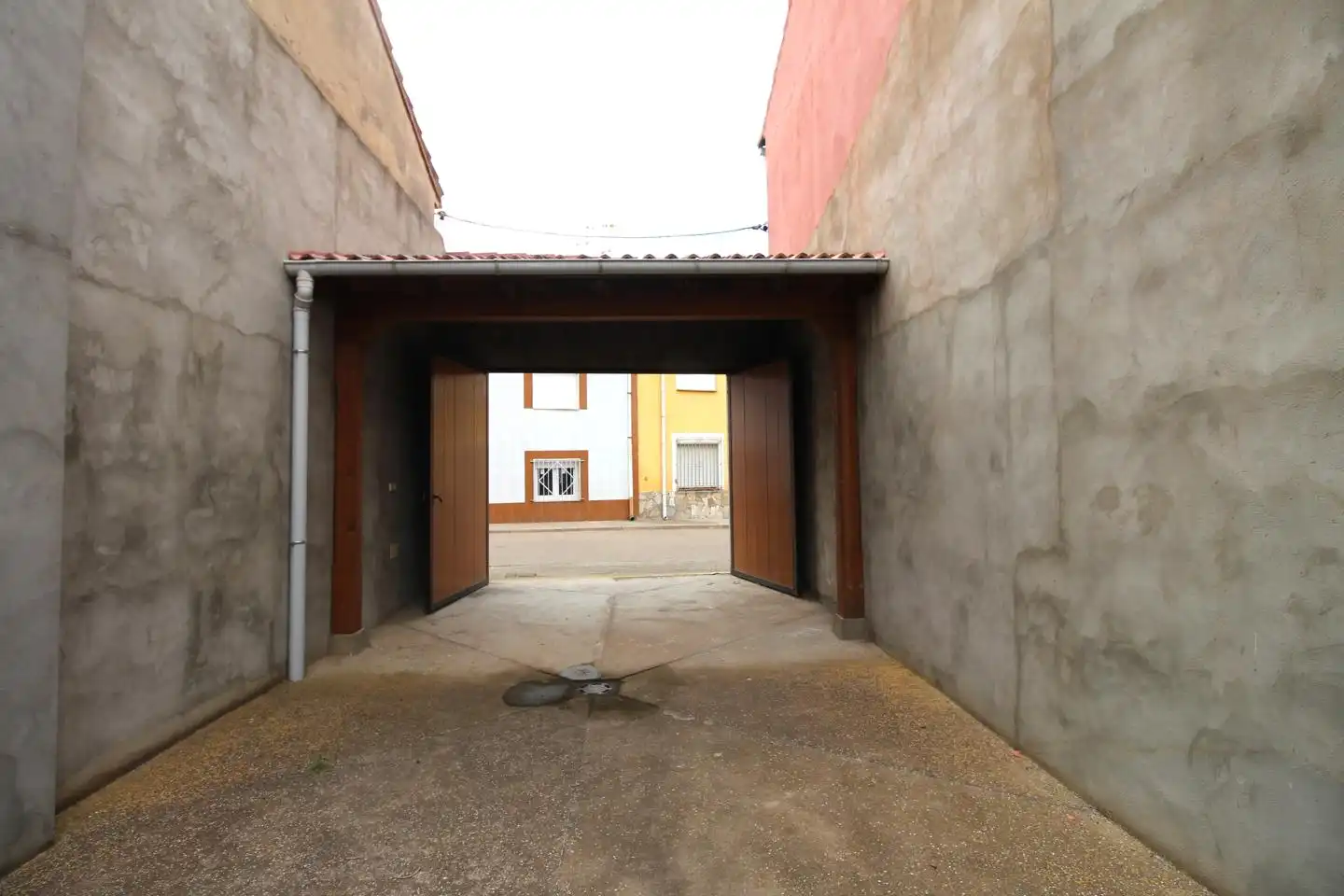 Casa adosada en venda en Villamañán amb Moblat