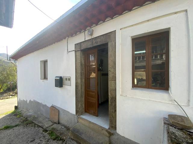 Casa-chalet en Venta en Valdés - Luarca
