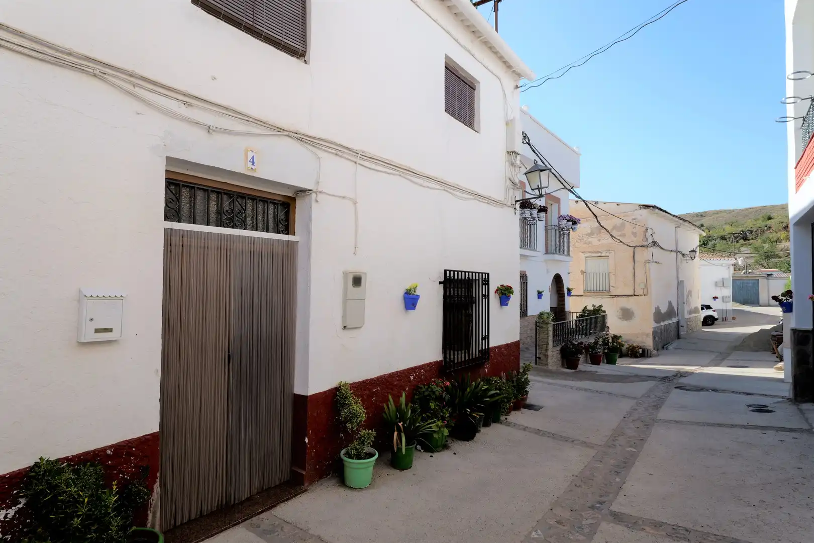 Vista exterior de Casa adosada en venta en Turón con Jardín privado, Terraza y Amueblado