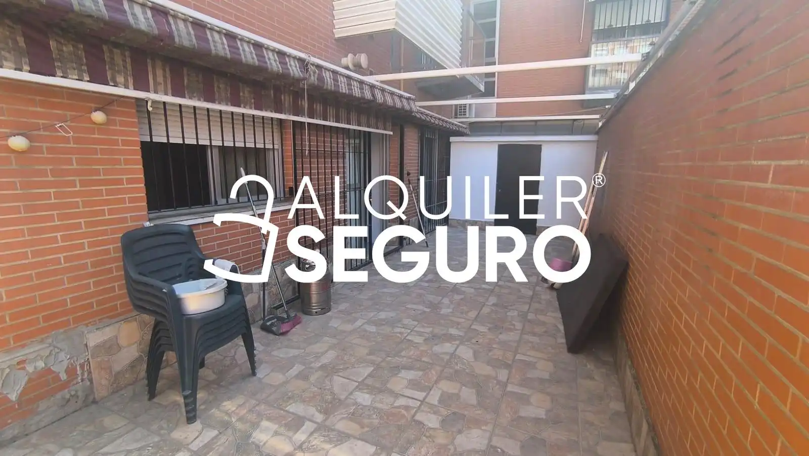 Exterior view of Flat for rent in Sevilla  with Air Conditioner and Furnished
