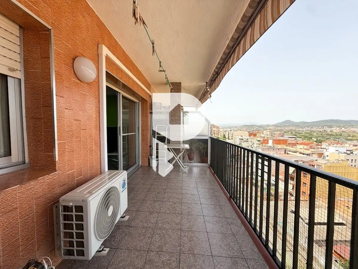 Balcony of Flat for sale in Sant Vicenç Dels Horts  with Air Conditioner, Heating and Terrace