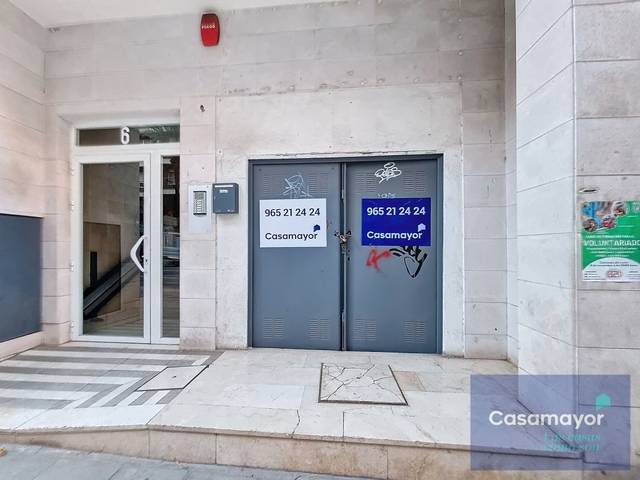 Local comercial en Alquiler en Avinguda Benito Perez Galdos en Mercado