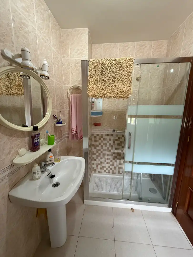 Bathroom of Houses for sale in Úbeda  with Air Conditioner, Private garden and Storage room