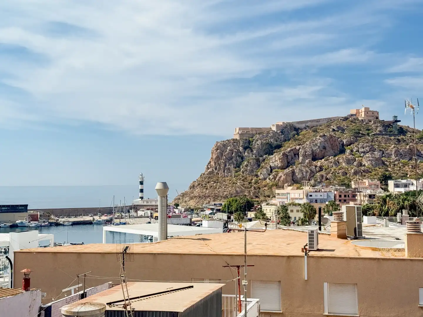 Außenansicht von Wohnungen zum Verkauf in Águilas mit Terrasse und Möbliert