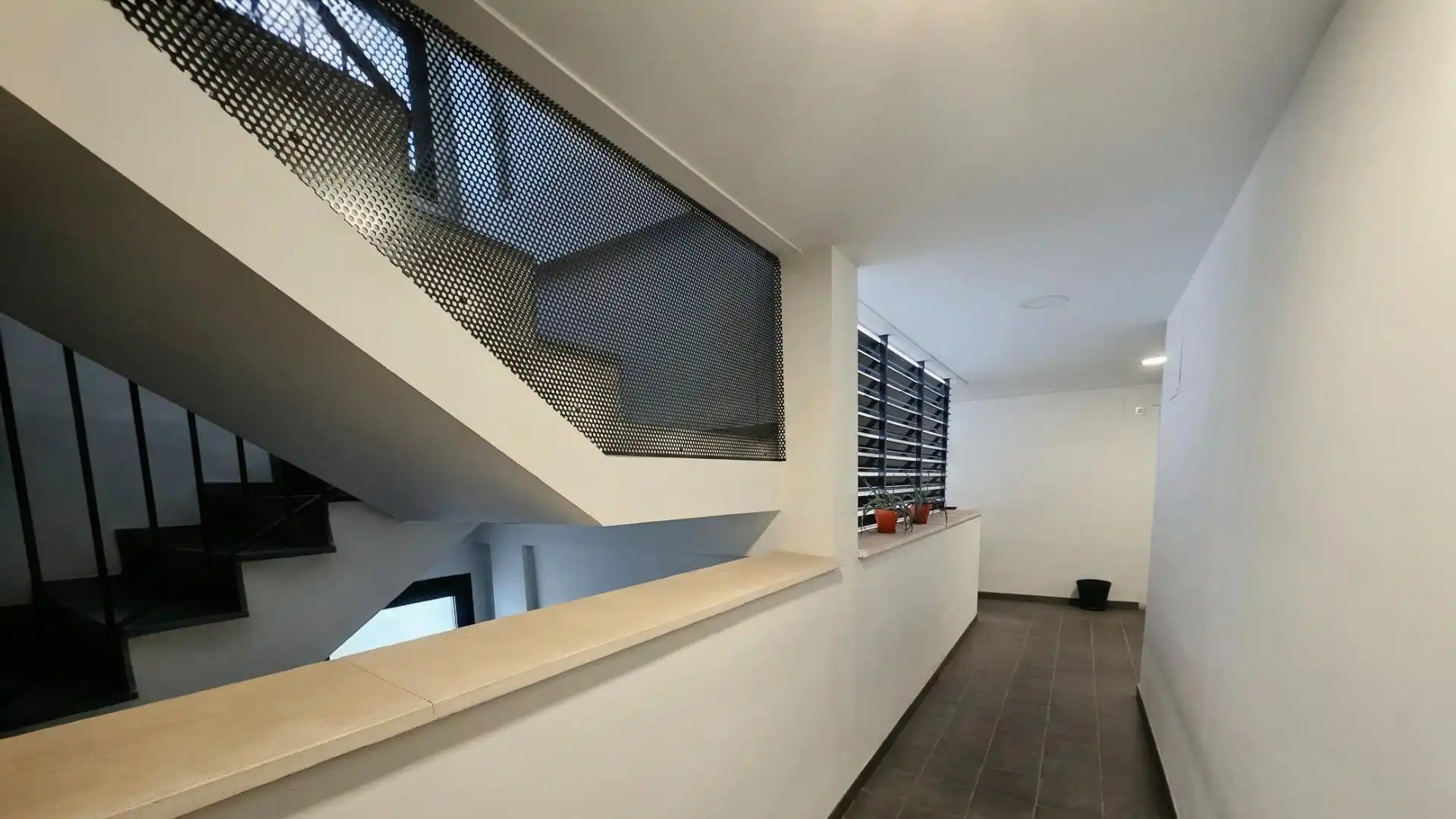 Pis en venda en San Juan de Aznalfarache amb Aire condicionat, Jardí privat i Parquet