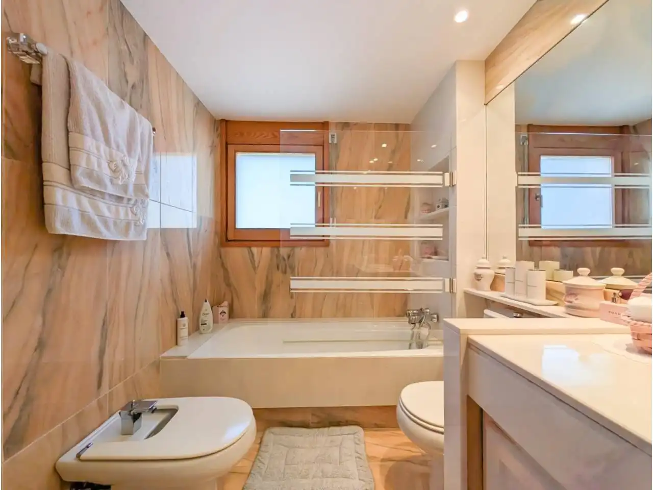 Bathroom of Houses for sale in Banyoles  with Air Conditioner, Heating and Private garden