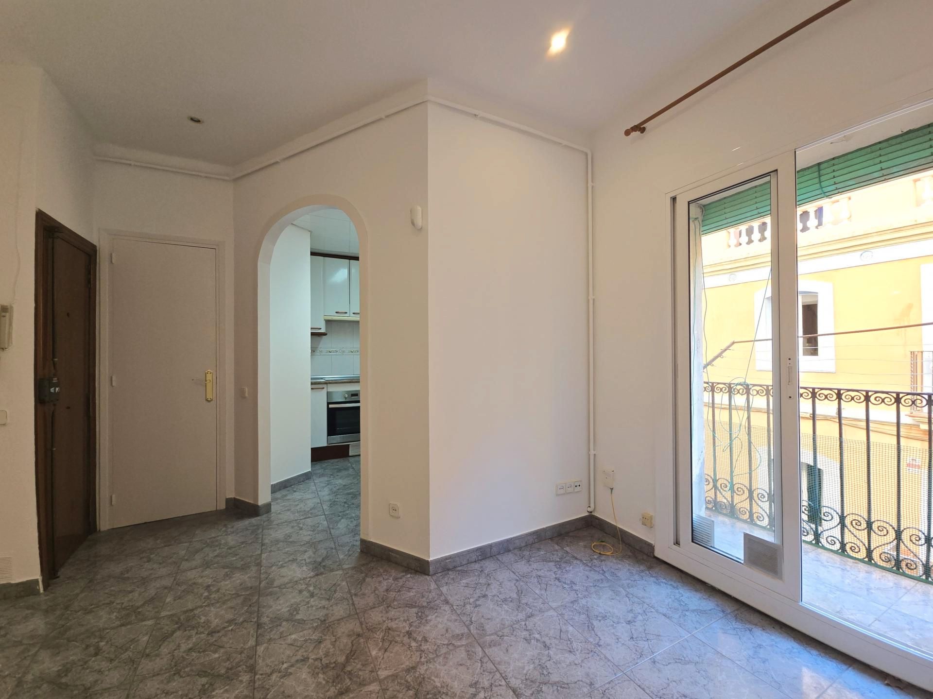 Flat for sale in  Barcelona Capital  with Heating and Balcony