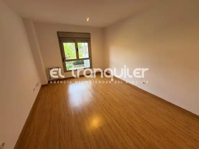 Schlafzimmer von Wohnung zur Miete in Las Rozas de Madrid mit Klimaanlage, Abstellraum und Waschmaschine