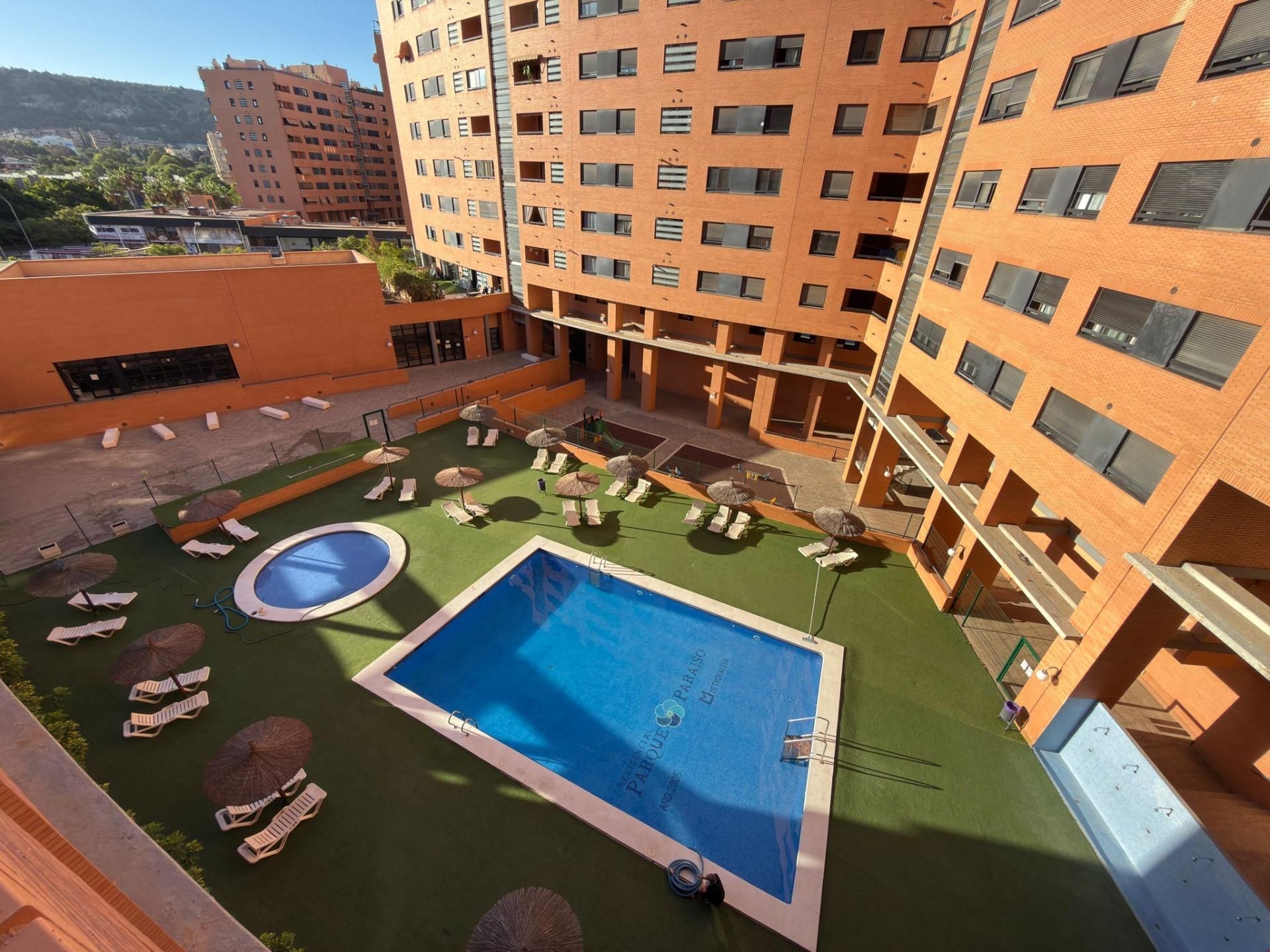 Piscina de Pis de lloguer en Alicante / Alacant amb Aire condicionat, Calefacció i Terrassa