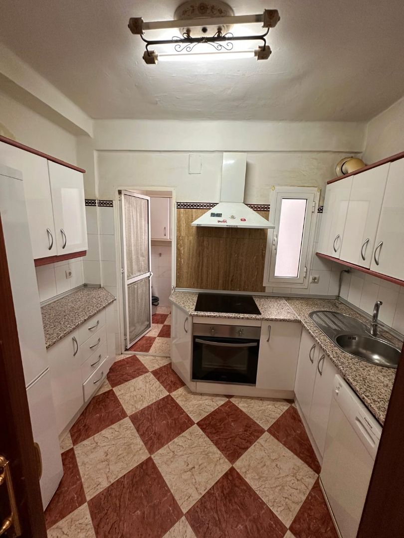 Cuina de Pis en venda en  Sevilla Capital amb Aire condicionat, Terrassa i Forn