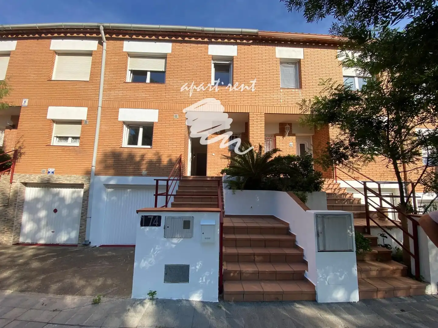 Casa con terraza en venta en Riere Ginjolers