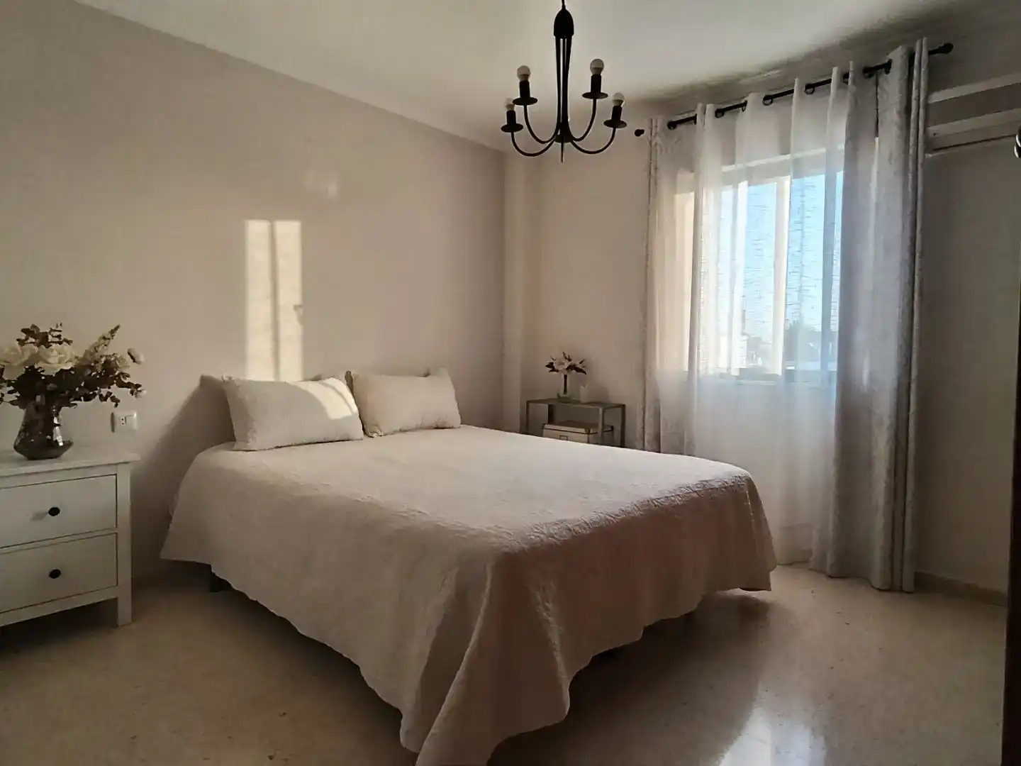 Dormitori de Pis en venda en Lebrija amb Aire condicionat i Balcó