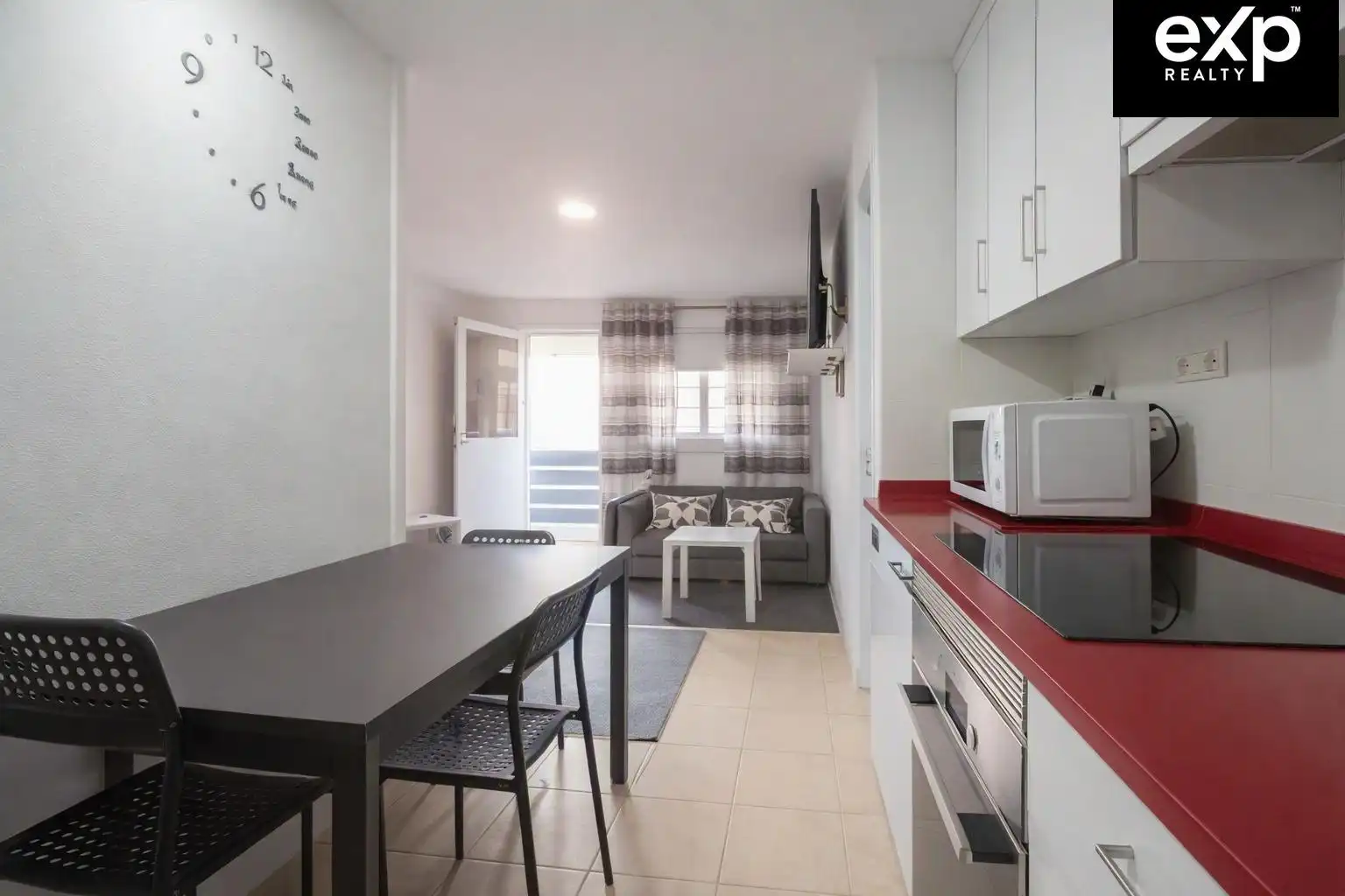 Cocina de Estudio en venta en O Grove   con Calefacción, Terraza y Amueblado