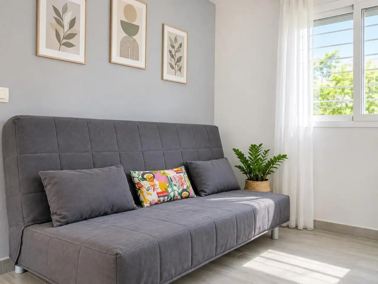 Sala d'estar de Casa adosada en venda en Bormujos amb Aire condicionat, Jardí privat i Terrassa