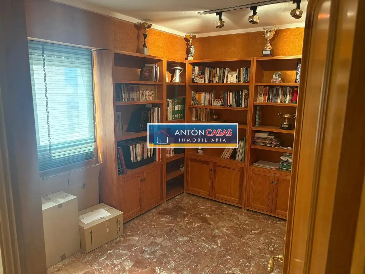 Wohnzimmer von Dachboden zum Verkauf in Elda mit Balkon und Alarm