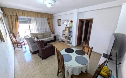Sala d'estar de Pis en venda en Mérida amb Moblat