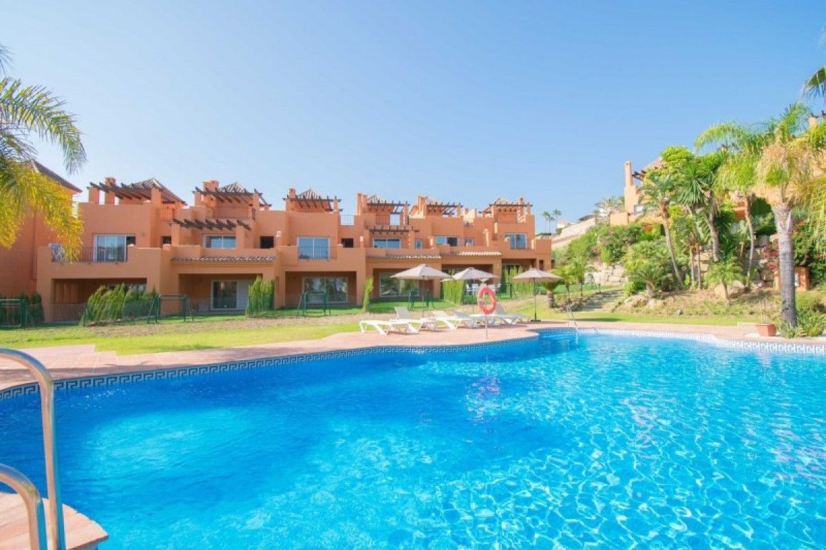 Jardí de Casa adosada en venda en Marbella amb Aire condicionat, Terrassa i Piscina
